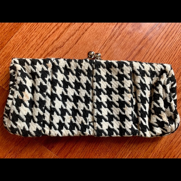 Express, *Vintage* houndstooth clutch. Black & white - Picture 1 of 3